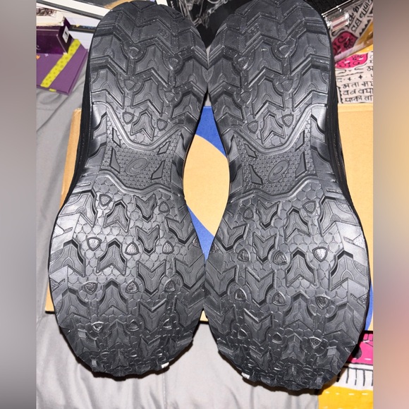 Men's ASICS GEL-VENTURE 10 Athletic Shoes, Size US 10.5, Black and Graphite Grey - Picture 12 of 13